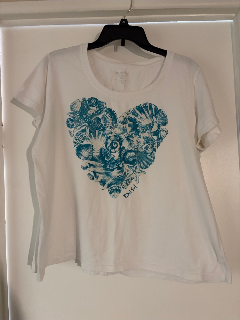 White Short Sleeve Tee with Teal Shell Heart Graphic color changing Del Sol Tee